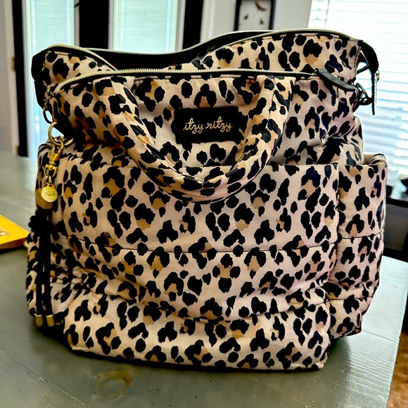 Itzy Ritzy Bags Itzy Ritzy Leopard Diaper Bag Poshmark